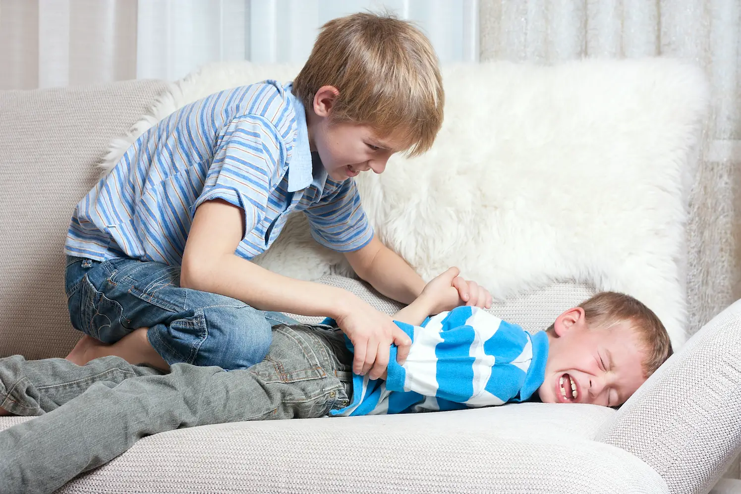 How To Know If Your Brother Is Abusive?